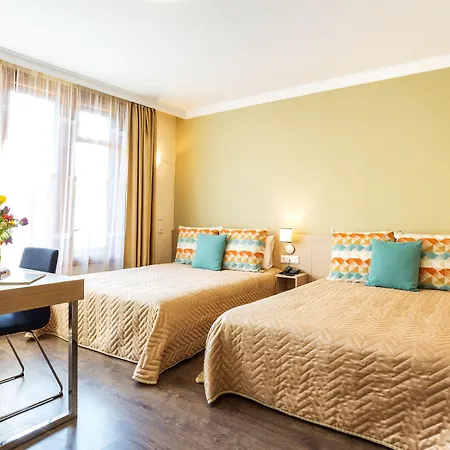 Geneva 4*