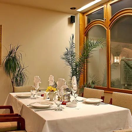Geneva Hotel