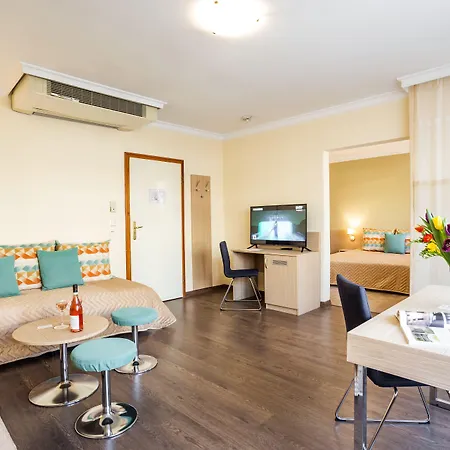 Ξενοδοχείο Geneva 4*