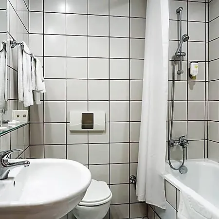 Hotell Geneva 4*