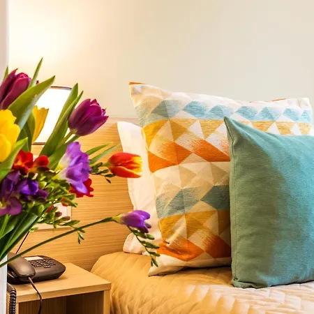 Ξενοδοχείο Geneva 4*